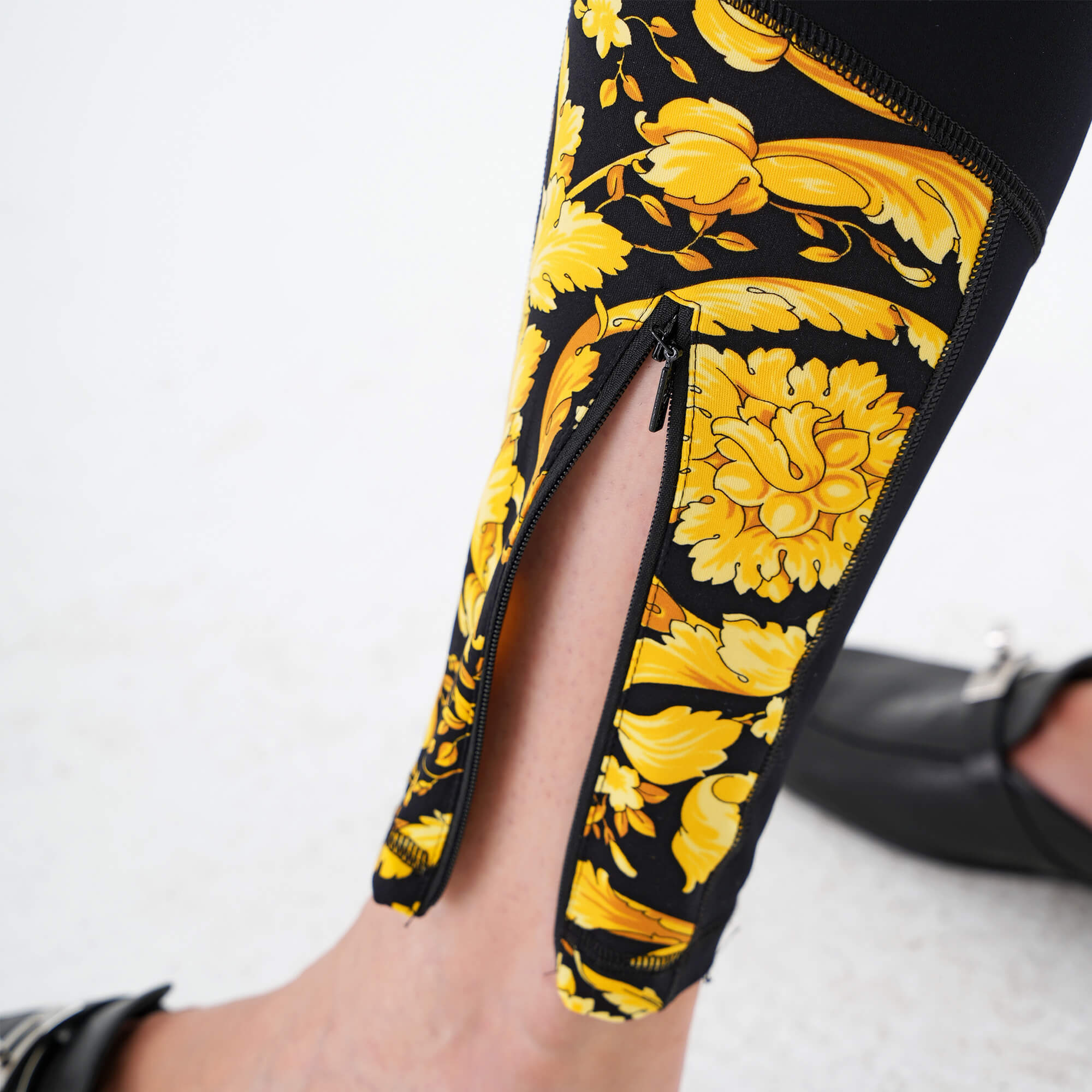 Versace -Barocco Black Gym Leggings M 